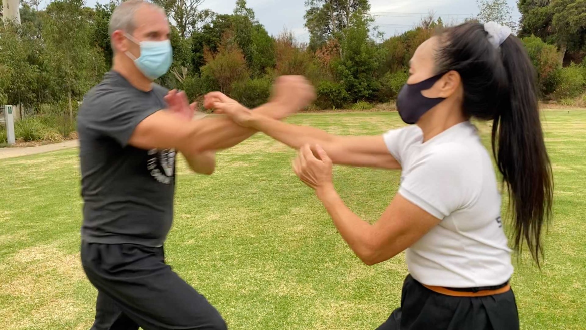 Defensive rotation in Wing Chun & Lung Ying